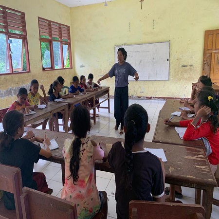 Literasi budaya di SDK NANGARASONG