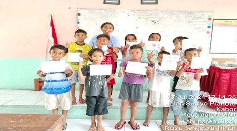 SDK Maumere 2 Gelar Kegiatan Literasi Seru, Anak-anak Antusias Belajar Membaca