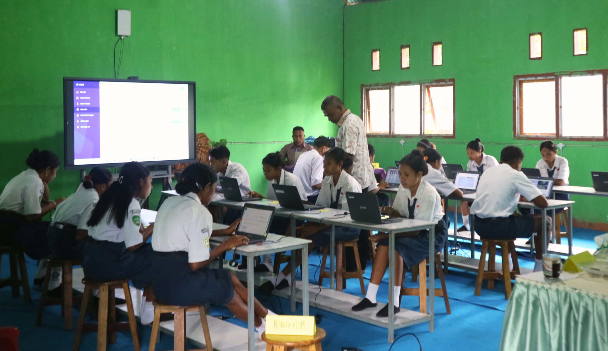 MONITORING TKA DI SMPK ST. ANTONIUS BOGANATAR, KETUA SANPUKAT BAWA KABAR GEMBIRA