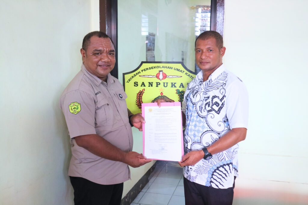 PERPANJANG SK KEPSEK, RD. YAN FAROCA PUNYA VISI BESAR UNTUK SMAK ST. YOSEP TANA AI