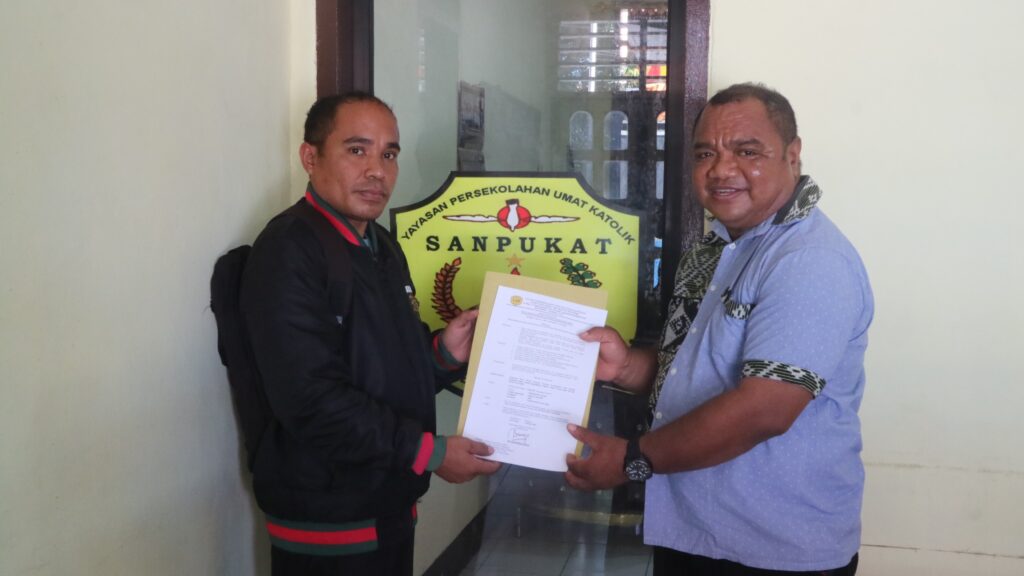 ALFONSUS HERO RESMI MENJABAT KEPALA SDK WOLOARA