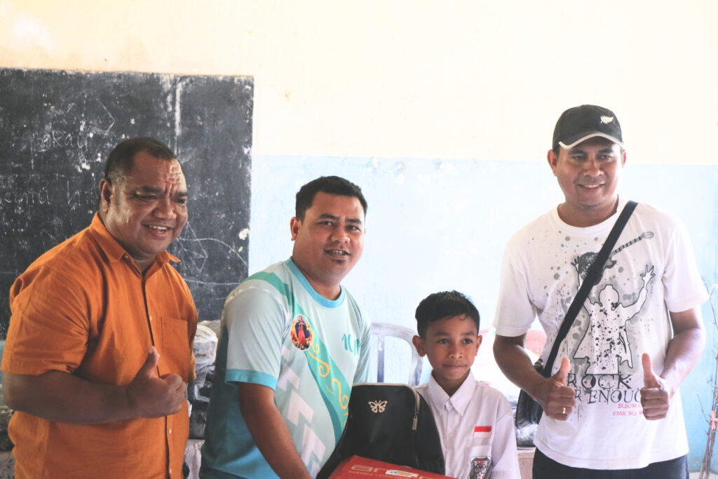 SANPUKAT DAN VINEA DEI MENEBAR JALA KASIH DI SDK WARUT