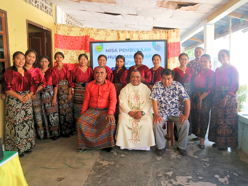 BERJALAN DALAM KERENDAHAN HATI, SMPK ST. YOHANES TILANG BUKA TAHUN AJARAN 2026/2027