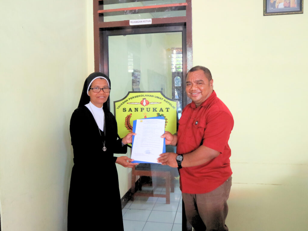 SR. MARIA ABON TUPEN RESMI PIMPIN TK ATE DHOA WOLOFEO