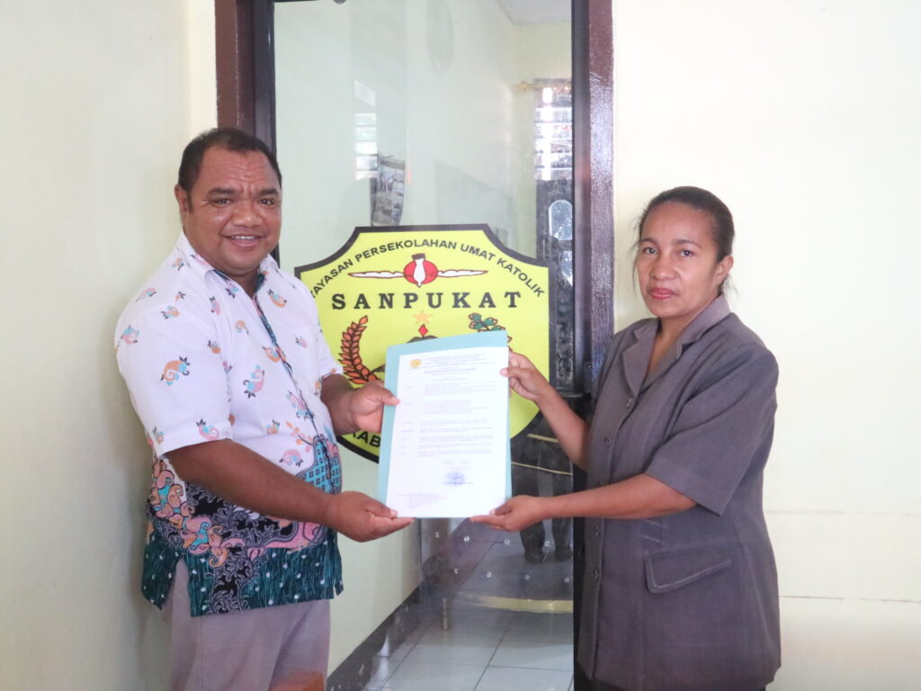 TERESIA DENSIANA RESMI PIMPIN SDK DELANG
