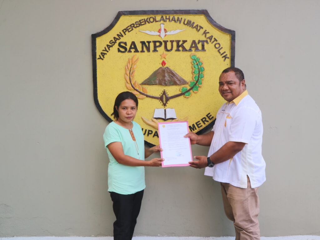 LIDIA SAMINSI RESMI MENJABAT KEPALA TK ST. AGUSTINUS WOLOLORA