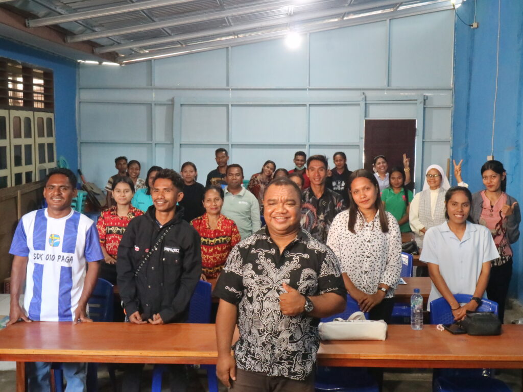 KEMBALI SALURKAN TAMBAHAN INSENTIF BAGI 20 GURU, KETUA SANPUKAT DORONG KEKOMPAKAN DAN KEBERSAMAAN DALAM PELAYANAN PENDIDIKAN