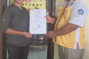 KETUA SANPUKAT SERAHKAN SK PLT KEPALA SDK EDO PALUE, PEMULIHAN PASCA GEMPA JADI PRIORITAS